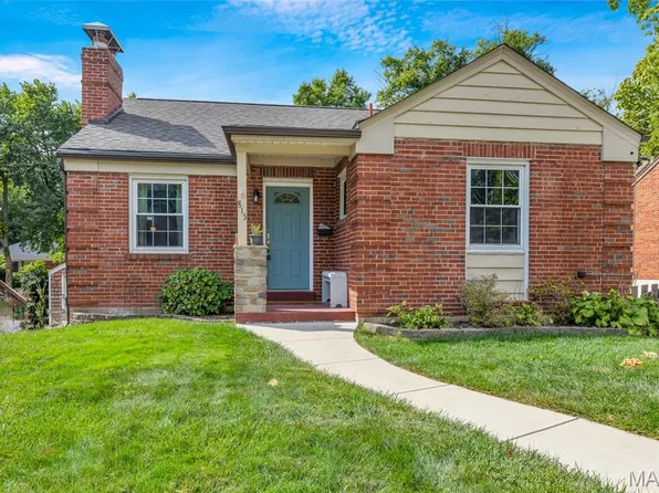 815 Sanders Pl, Saint Louis, MO 63126