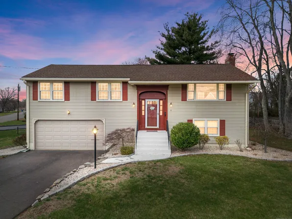 9 Carriage Hill Drive, Newington, CT 06111