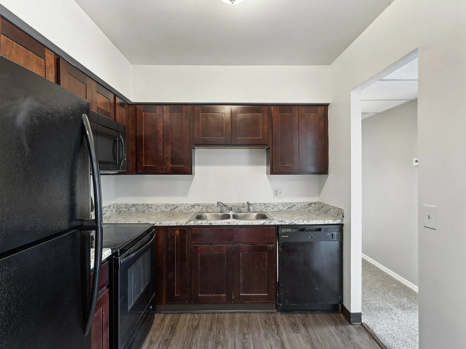 Montana Ridge Apartments — Photo 4