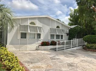 1056 Diamond Lake Cir, Naples, FL 34114