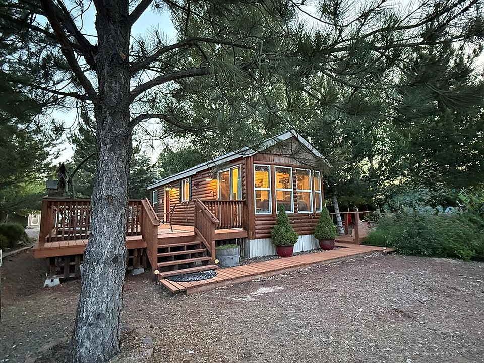 1st image of P 4th St