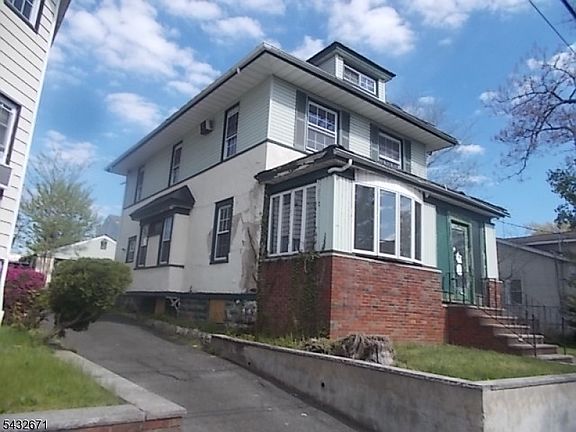 2nd image of 387 Tower St