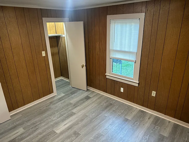 224 E Velma Ave — Photo 10