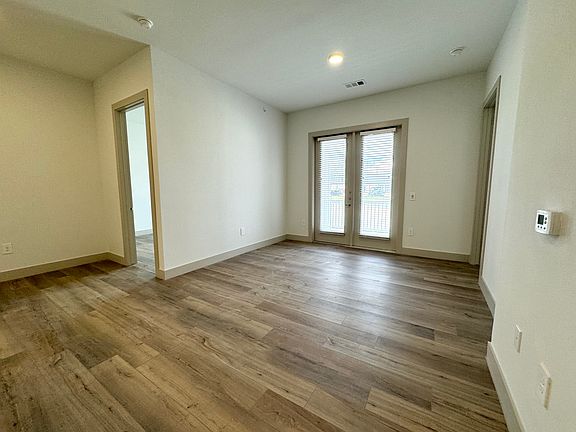 2nd image of 7205-4706 W Spring Creek Pkwy