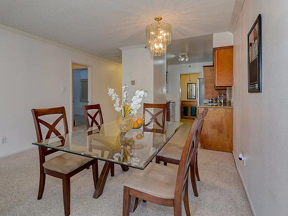 3rd image of 2431 Greendale Dr