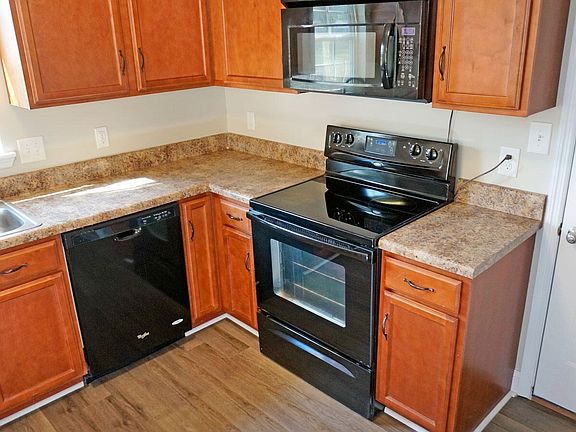 5th image of 304 N Grazing Ct