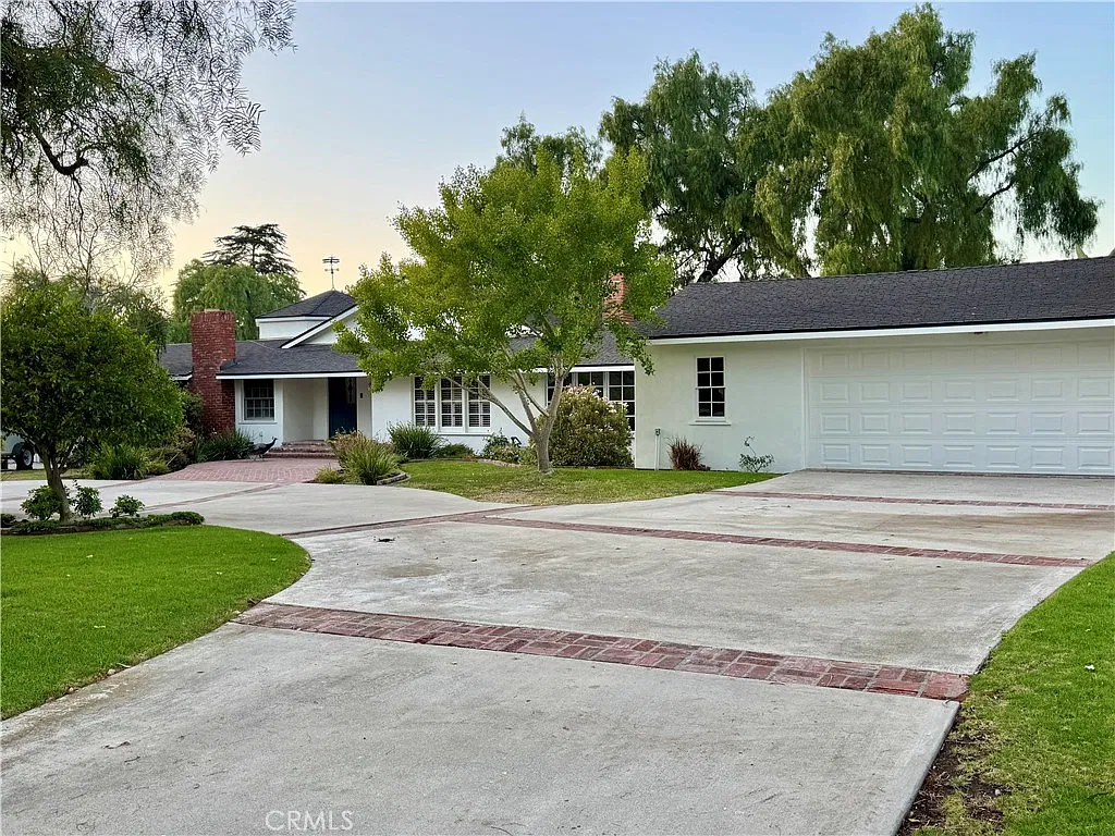 3 bed, 2136 sqft, $8,000 — Photo 1