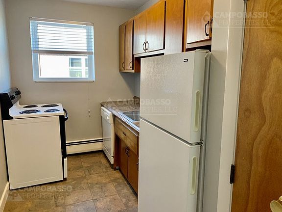 4th image of 102 Oxford St APT 10