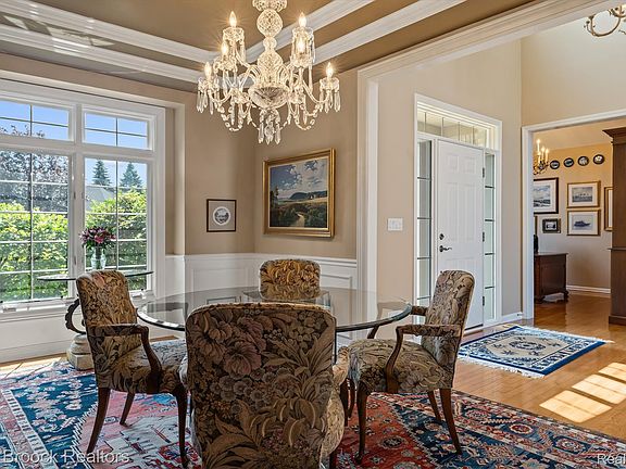 5th image of 54878 Grenelefe Cir E