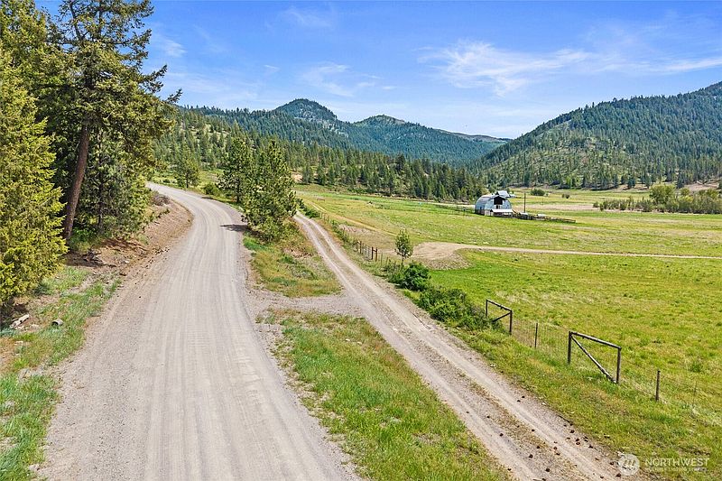 2nd image of 311 X Old Baldy Road #B