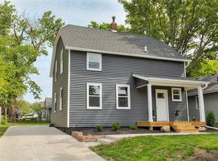 3005 Center St, Des Moines, IA 50312