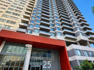 25 Holly St #910, Toronto, ON M4S 0E3