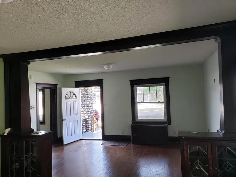 993 Englewood Ave — Photo 5