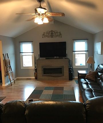 4th image of 2110 Hastings Dr