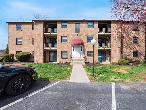 2nd image of 1515 Valley Dr