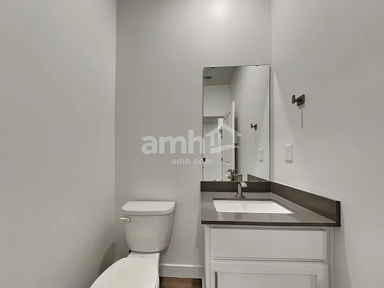 8007 Katriel Ct SW — Photo 9
