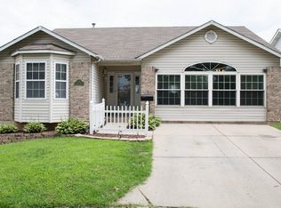 7920 Radnor Dr, Saint Louis, MO 63123