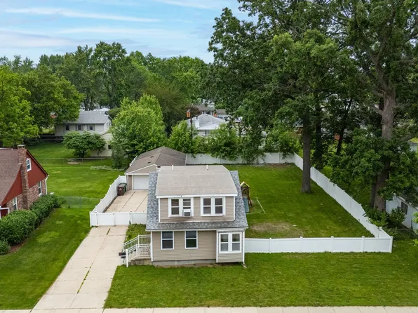 28626 Bock St, Garden City, MI 48135