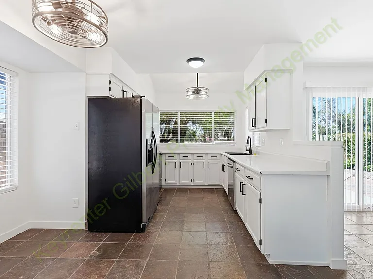 5435 E Elmwood St — Photo 11