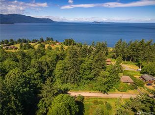 1 Island View Ln, Lummi Island, WA 98262