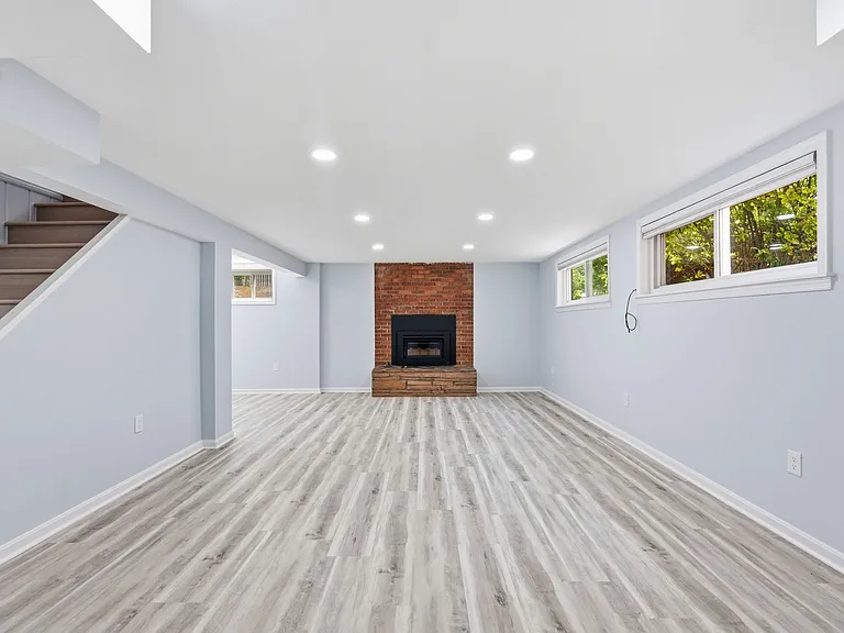 5223 Yorktown Blvd — Photo 37