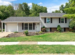 350 Spruceway Dr, Springboro, OH 45066