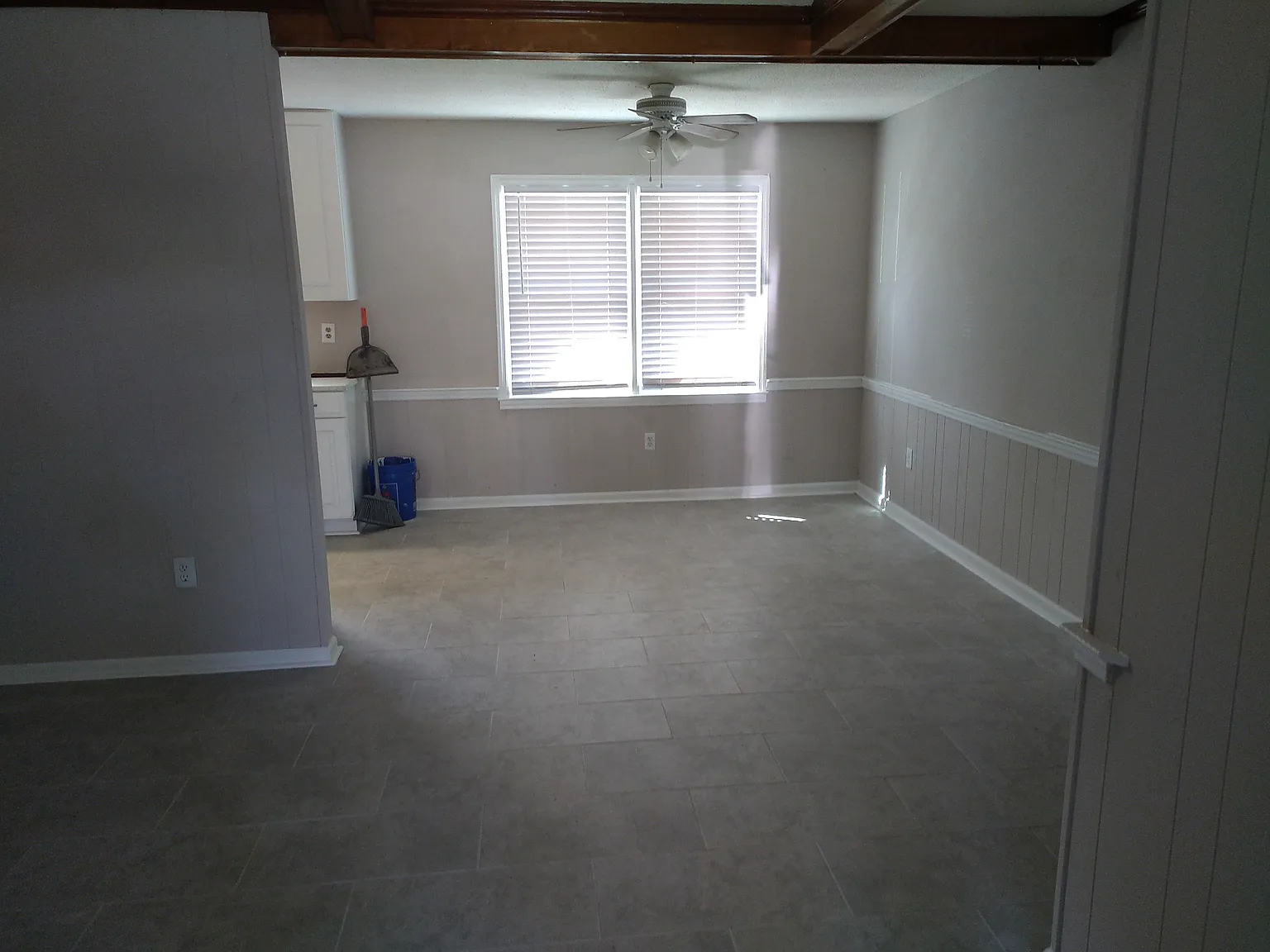 3 bed, 1.5 bath, 1008 sqft, $2,100 — Photo 3