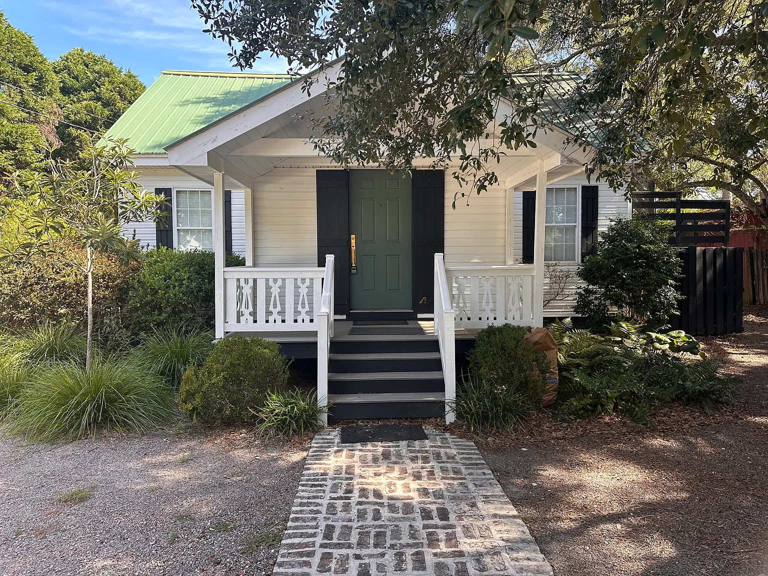 2 bed, 1332 sqft, $4,100 — Photo 2