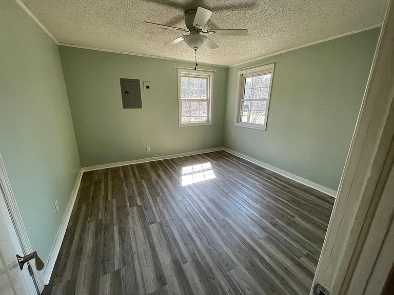 300 New Haw Creek Rd #B — Photo 9