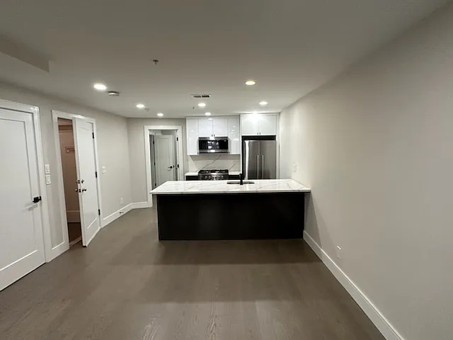529 Newbury St #1