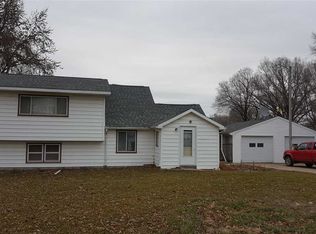 1227 Fulton St, Waterloo, IA 50707