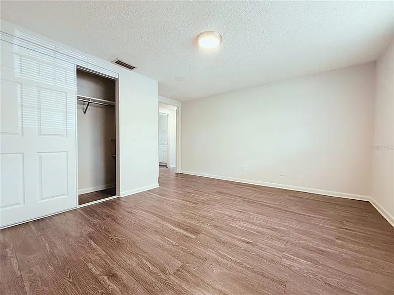 5305 Oakwood Ct #17 — Photo 8