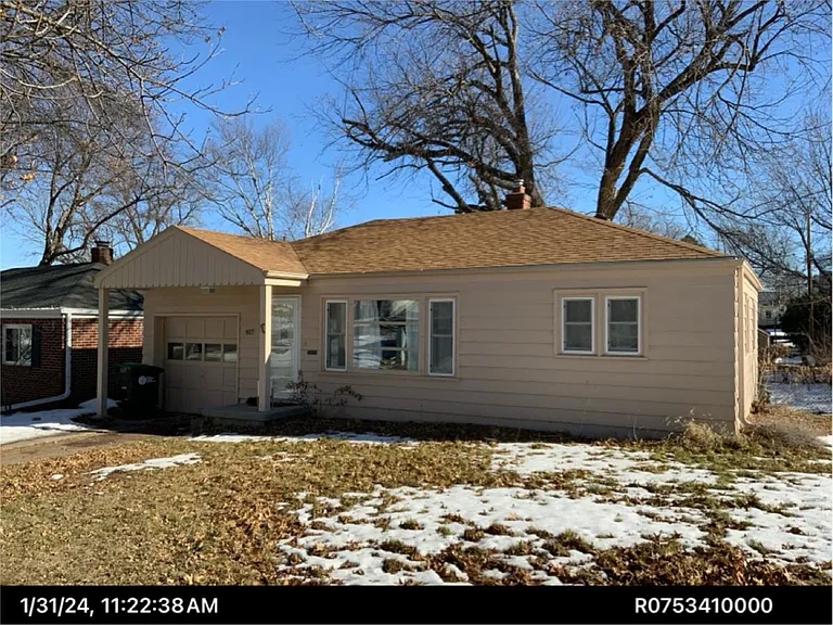 917 N 50th Ave — Photo 1