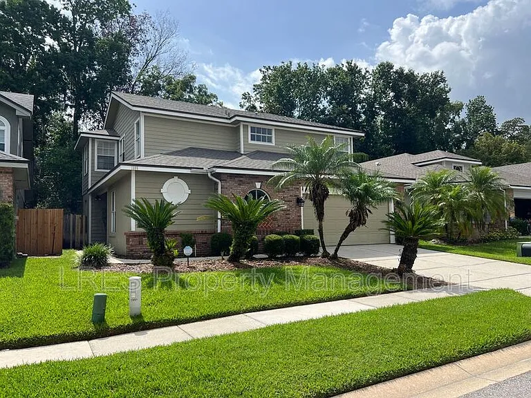 1605 Slash Pine Pl — Photo 3