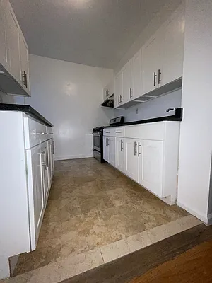 Rented by Arena Real Estate | media 7