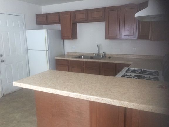 3rd image of 837 McDonald St