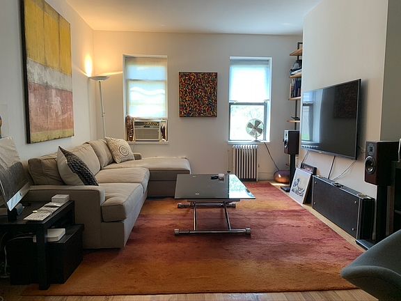 5th image of 527 E 6th St #5W