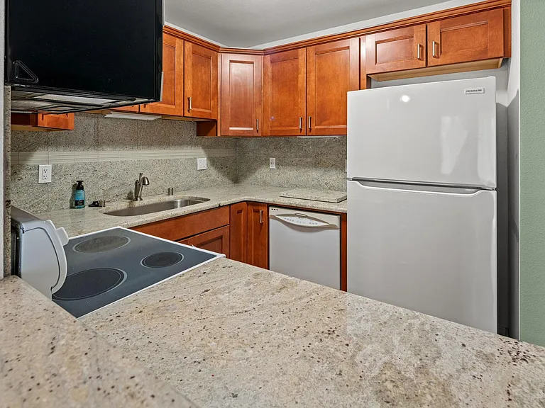 12429 NE 130th Ct #G101 — Photo 11