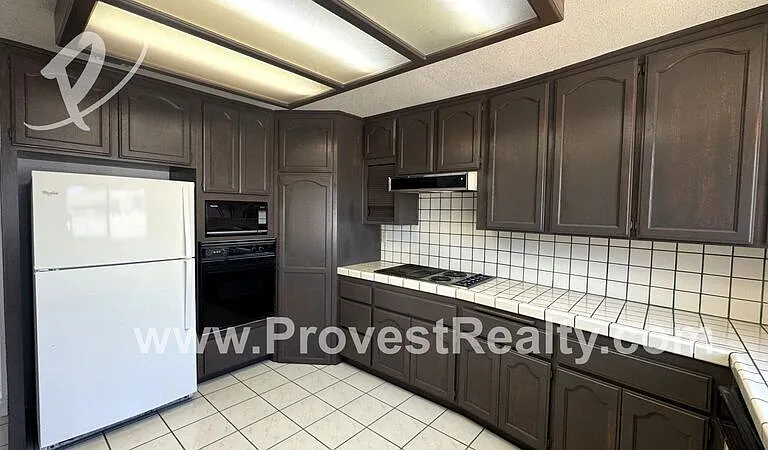 13000 Norfolk Ln — Photo 12