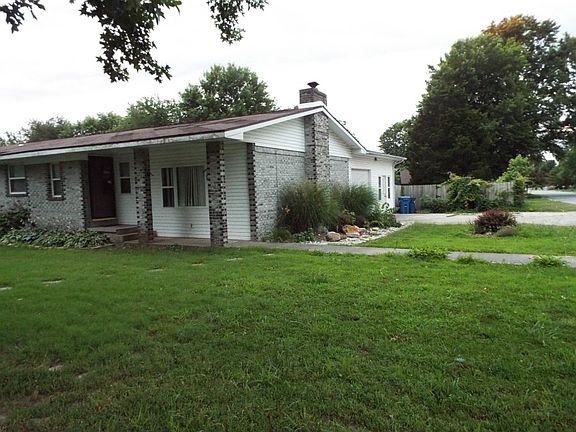 2nd image of 2104 SE 15th St