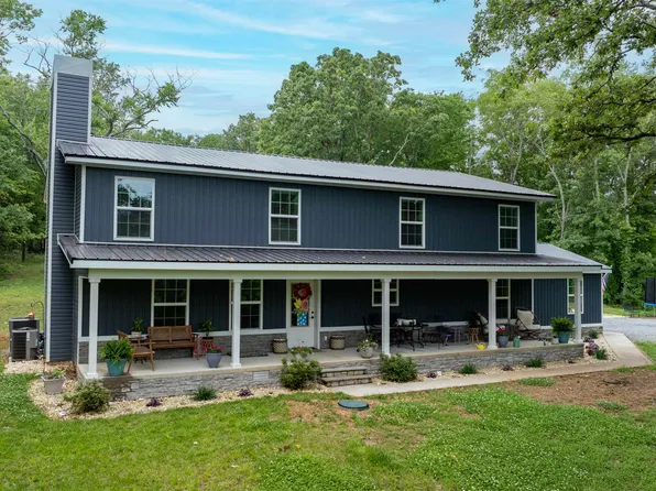 856 Yarborough Dr, Murray, KY 42071