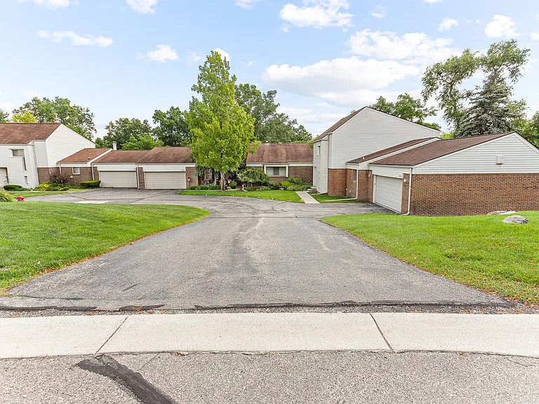 5317 Fairway Ln — Photo 42