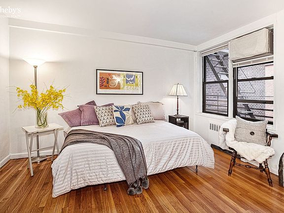 2nd image of 60 E 9th St APT 530