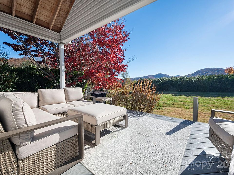 1st image of 207 E Farm Creek Dr