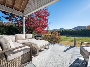 207 E Farm Creek Dr, Asheville, NC 28806