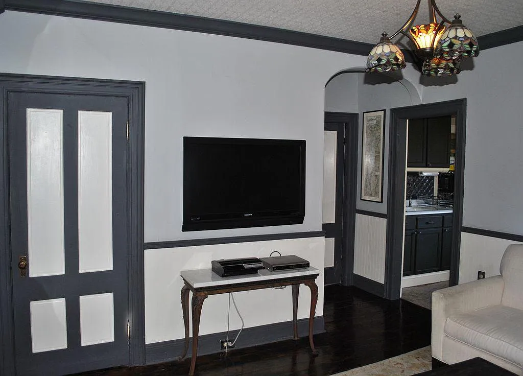 2 bed, 1100 sqft, $2,850 — Photo 2