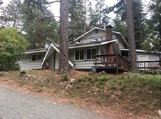 31635 Luring Pines Dr, Running Springs Area, CA 92382