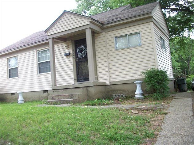 2nd image of 1744 S Wellington St