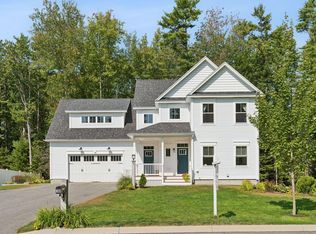 30 Country Club Dr, Saco, ME 04072