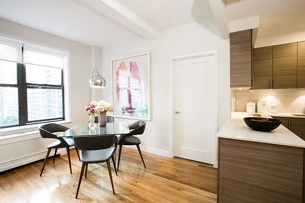 Rented by Stonehenge NYC LLC | media 11